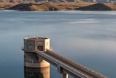 Lake Mathews Inlet/Outlet Tower
