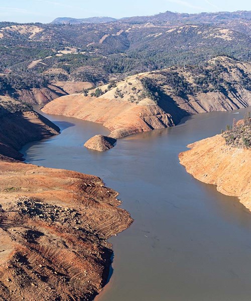 Niveles del lago Oroville