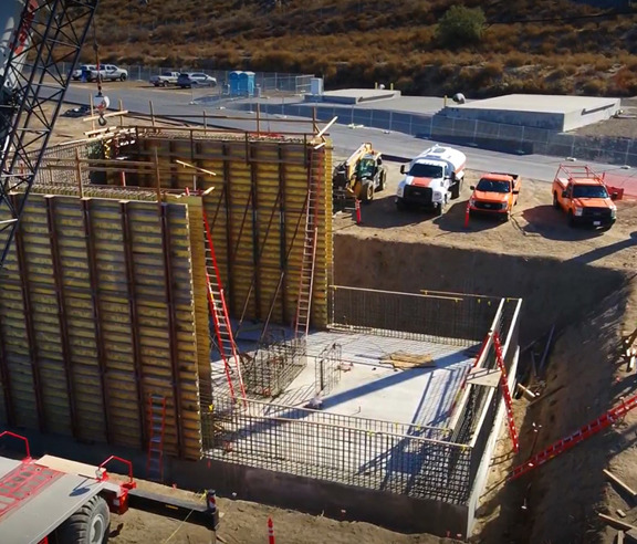 钻石谷湖沃兹沃斯泵站正在进行的施工升级照片。