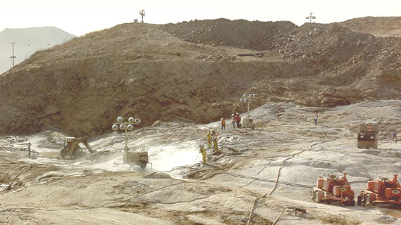 Aerial view of the excavation project for the construction of Diamond Valley Lake